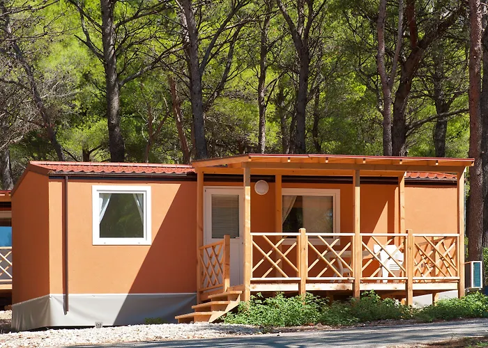 Hotel Mobile Homes Basko Polje 3*