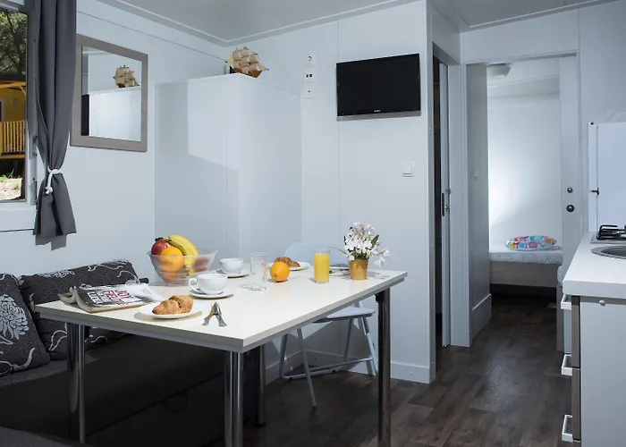 Mobile Homes Basko Polje Hotel 3*