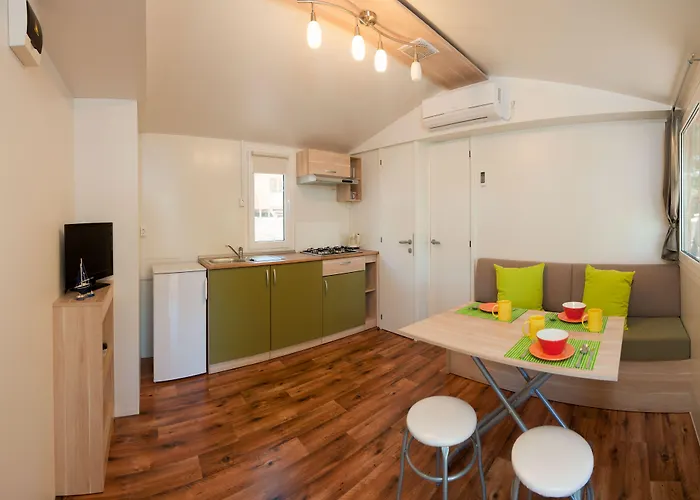 Mobile Homes Basko Polje Hotel 3*
